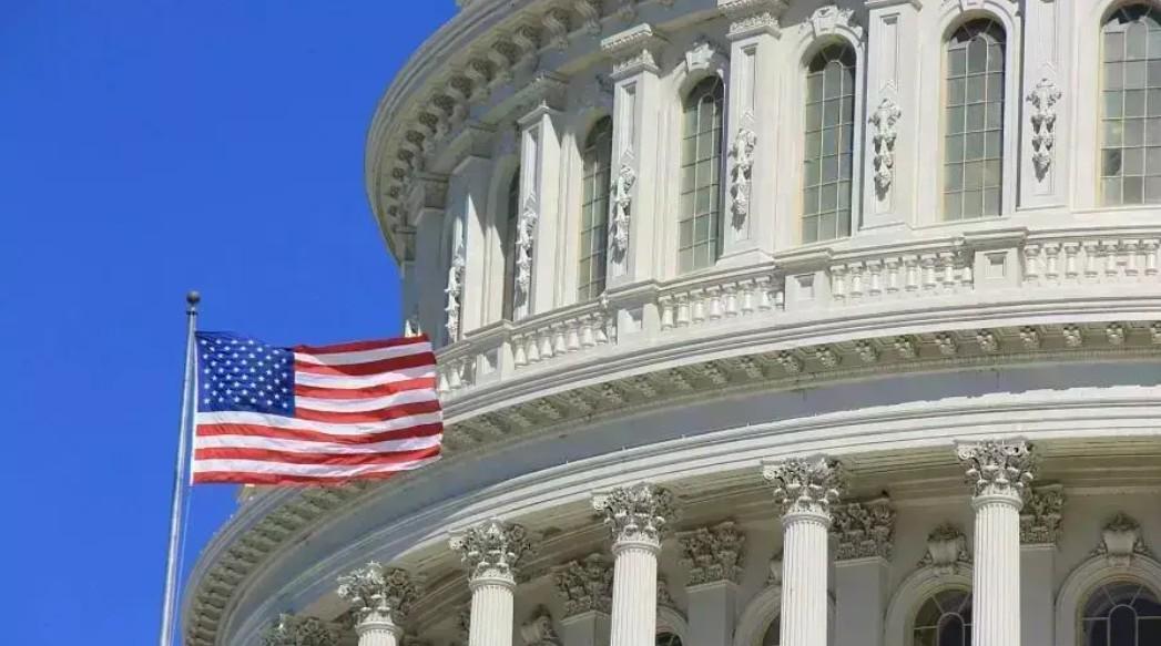 Сенатор США предложил создать бюро для борьбы с криптовалютным бизнесом Трампа: что это значит для рынка цифровых активов